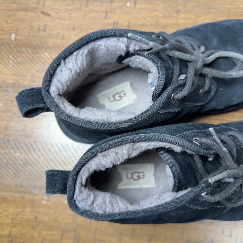 UGG Boots Mens 9 Black Suede Neumel Chukka Sheepskin Classic Lace Up‎ Ankle